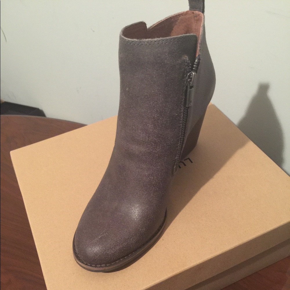 Lucky Brand LK Yesterr S10M